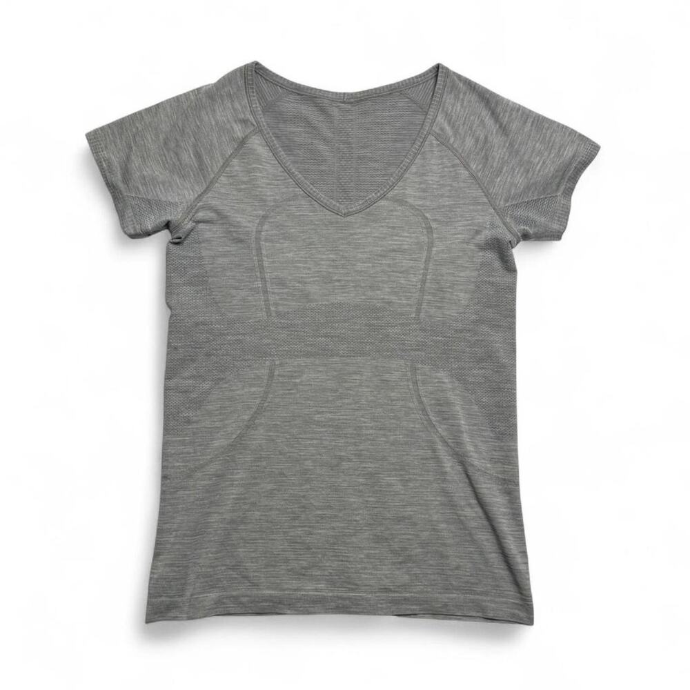 Lululemon Gray V Neck Athletic Top Size 8 Fitted Gym Activewear - Picture 5 of 7